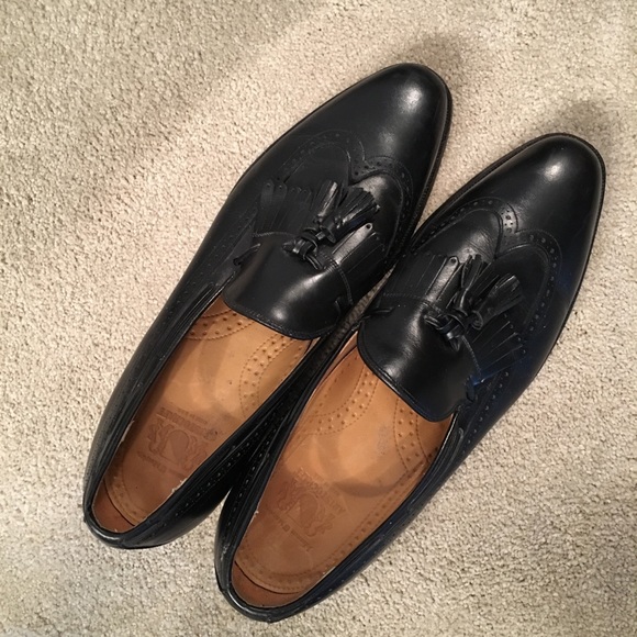 Johnston & Murphy Wingtips with Tassels - Picture 2 of 4